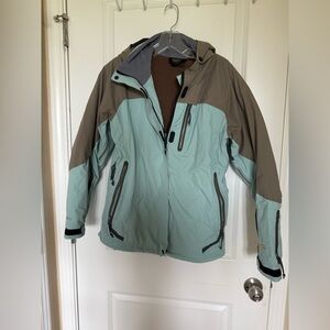 Mountain Hardwear Blue and Brown Ski Jacket Weather-Resistant